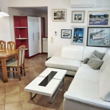 Masha Ferienhaus Omišalj